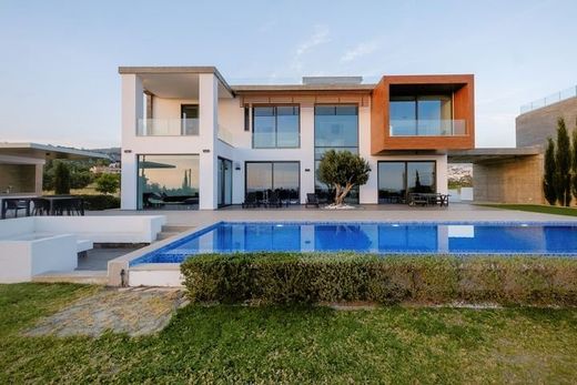 Detached House in Sea Caves, Paphos District