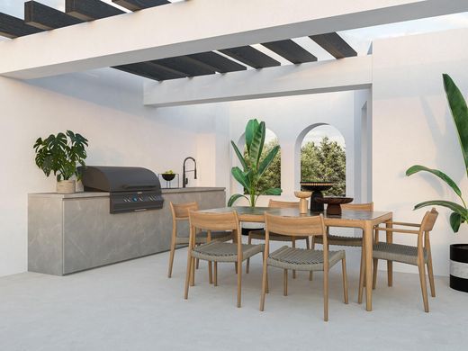 Townhouse in La Quinta, Malaga