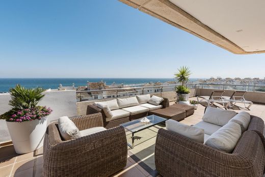 Penthouse in Puerto Banus, Malaga