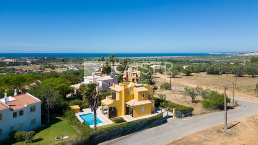 Villa in Albufeira e Olhos de Água, Albufeira