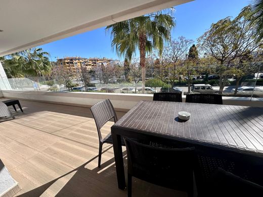 Apartment in San Pedro de Alcántara, Malaga