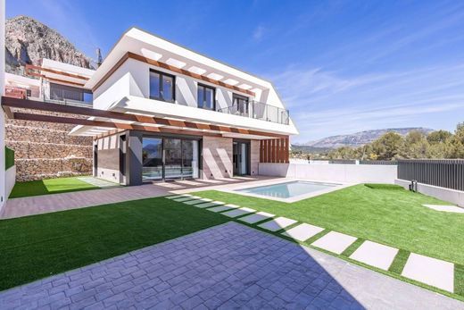 Villa in Polop, Alicante