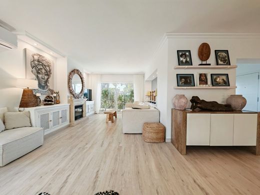 Townhouse in Las Chapas, Malaga