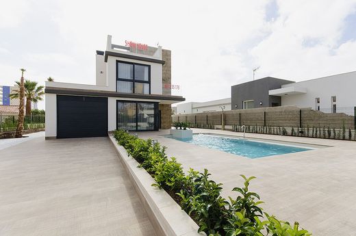 Villa en Playas de Orihuela, Provincia de Alicante