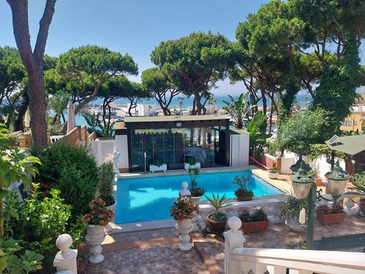 Semidetached House in Cabopino, Malaga