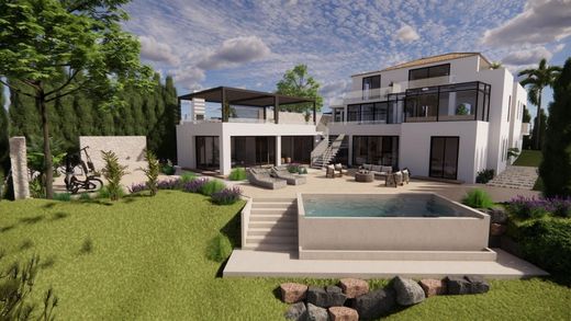 Detached House in Nueva Andalucia, Malaga