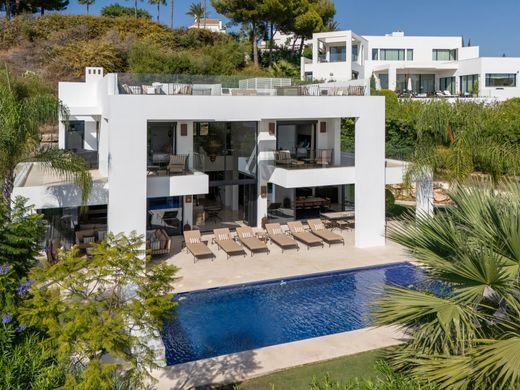 Einfamilienhaus in Nueva Andalucia, Málaga