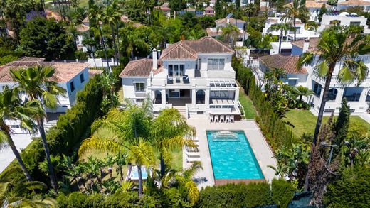 Casa Unifamiliare a Nueva Andalucia, Málaga