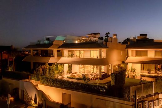 Detached House in Nueva Andalucia, Malaga