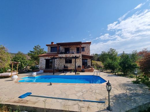 Detached House in Agía Marína, Agia Marina (Chrysoxous)
