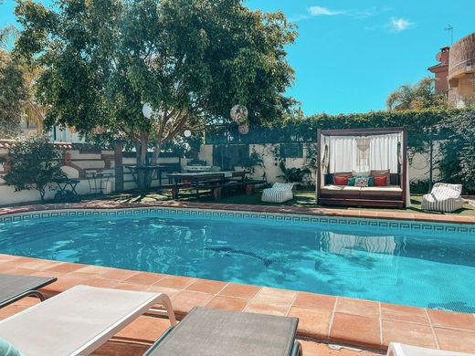 Detached House in Nueva Andalucia, Malaga