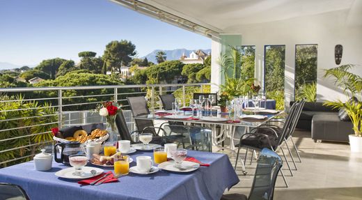 Detached House in Elviria, Malaga