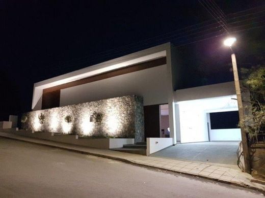 Detached House in Moniátis, Limassol District