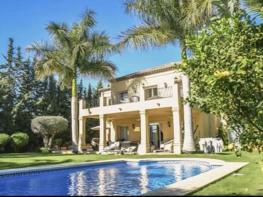 Detached House in Nueva Andalucia, Malaga