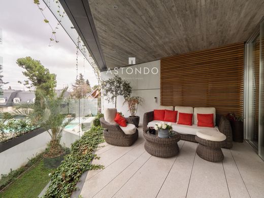 Apartment / Etagenwohnung in Madrid, Provinz Madrid