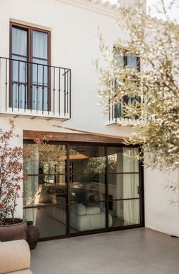 Townhouse in Nueva Andalucia, Malaga