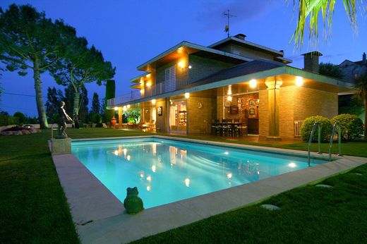 빌라 / el Besòs i el Maresme, Província de Barcelona