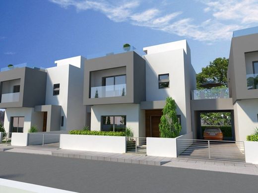Detached House in Konia, Koniá
