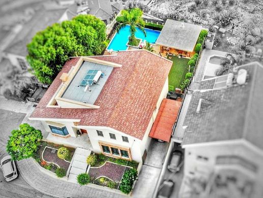 Detached House in Ágios Athanásios, Limassol District