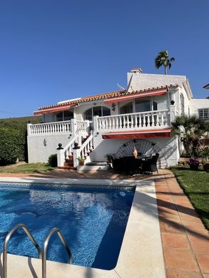 Detached House in Manilva, Malaga