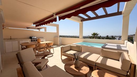 Apartment in Nueva Andalucia, Malaga