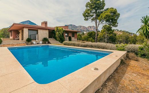 Villa en la Nucia, Provincia de Alicante