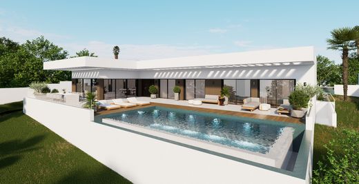Detached House in Casares, Malaga
