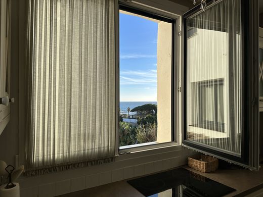 Puerto Banús, マラガのアパートメント