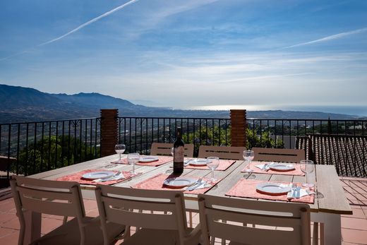 Detached House in Elviria, Malaga