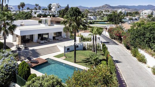 Vrijstaand huis in Guadalmina, Provincia de Málaga
