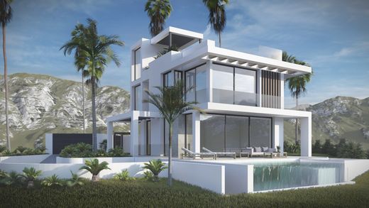 Detached House in Estepona, Malaga
