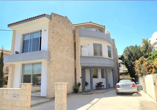 Частный Дом, Ágios Athanásios, Limassol District