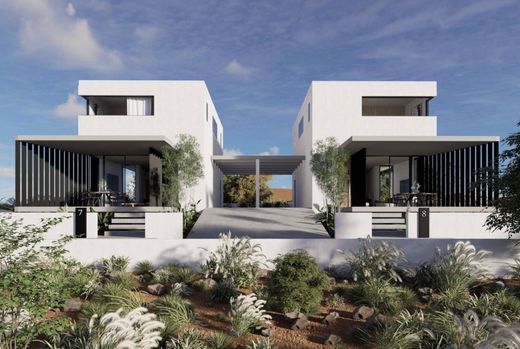 Detached House in Konia, Koniá