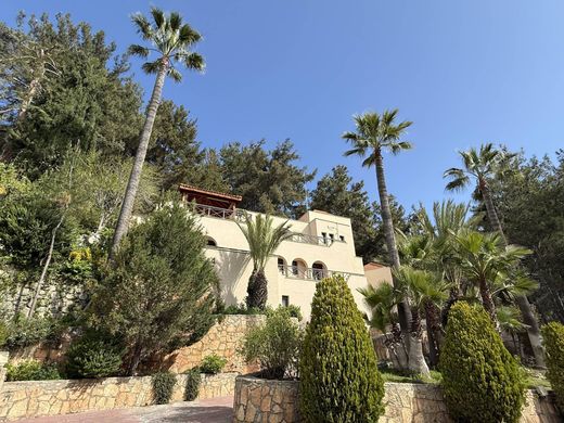 Einfamilienhaus in Moniátis, Limassol District