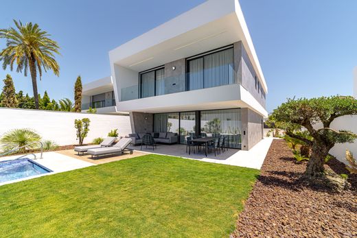 Detached House in San Pedro de Alcántara, Malaga
