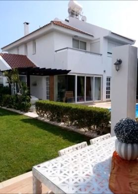 Detached House in Germasógeia, Limassol District