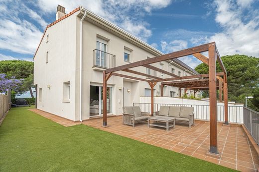 Villa in el Besòs i el Maresme, Province of Barcelona