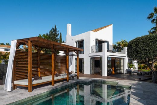 Einfamilienhaus in Nueva Andalucia, Málaga