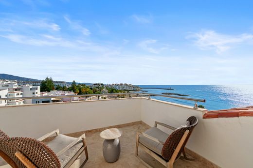 Apartment in Puerto Banus, Malaga