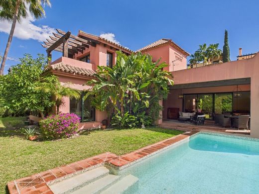 别墅  出售 Estepona