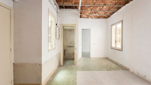 Apartment / Etagenwohnung in Barcelona, Provinz Barcelona