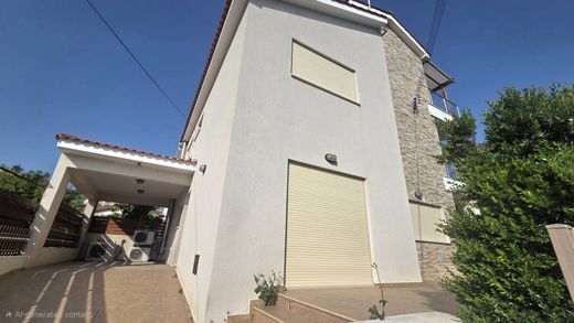 Semidetached House in Agia Fylaxis, Lemesós