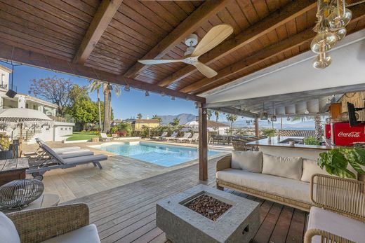 Detached House in La Duquesa, Malaga