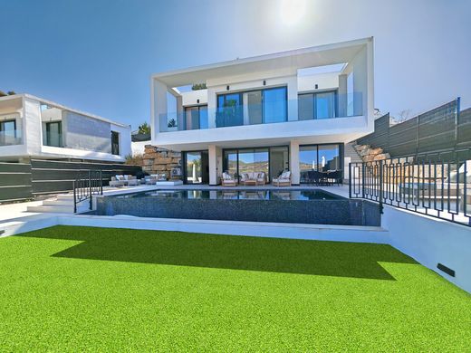 Detached House in Estepona, Malaga