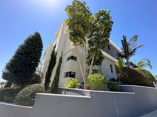 Detached House in Ágios Athanásios, Limassol District