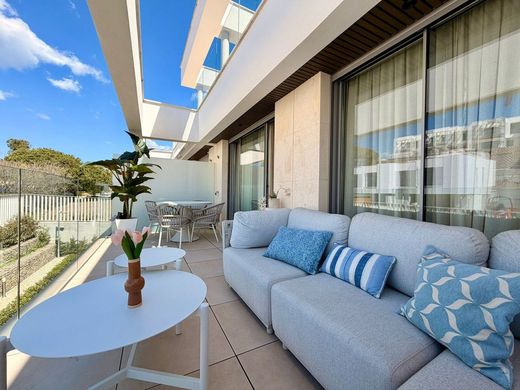 Apartment / Etagenwohnung in Elviria, Málaga