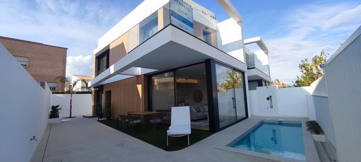 Villa in Pilar de la Horadada, Alicante