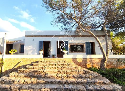 Villa a Es Pujols, Isole Baleari