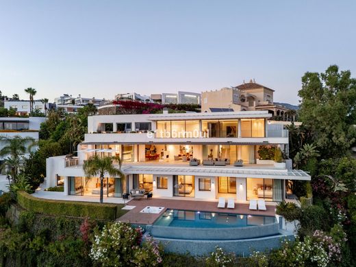 Detached House in La Quinta, Malaga