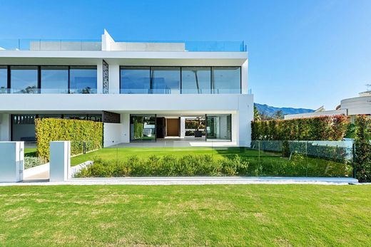 다세대 빌라 / The Golden Mile, Provincia de Málaga